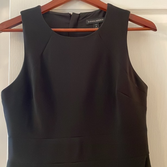 ❤️BR Almost New Sloan Envelope Dress - Picture 6 of 13